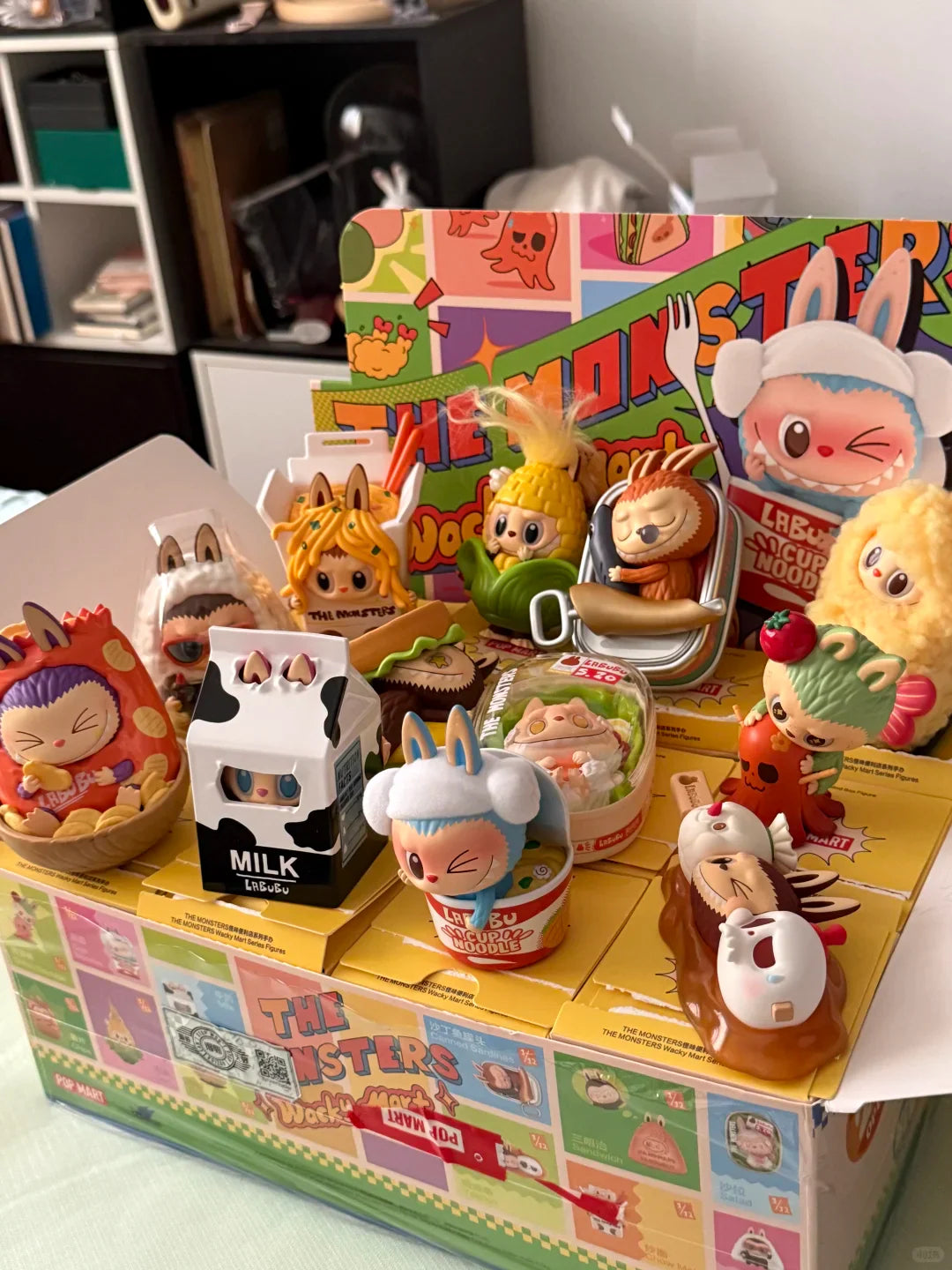 The Monsters Wacky Mart series-squishy Charm blind box&ラブブコンビニシリーズ ブラインドボックス